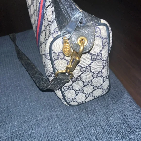 Gucci Women's Black and Gray Shoulder Bag - Picture 11 of 16